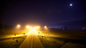 highway-lights-night-1290-975x550